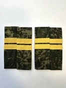 Фальш погоны цифра зеленая с желтым галуном Младший Сержант 8х5 см